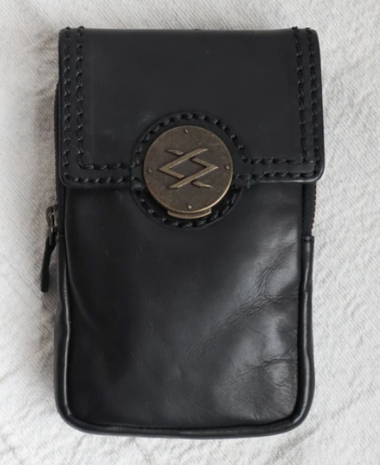 Rover - The mobile pouch-wallet-Kompanero Canada